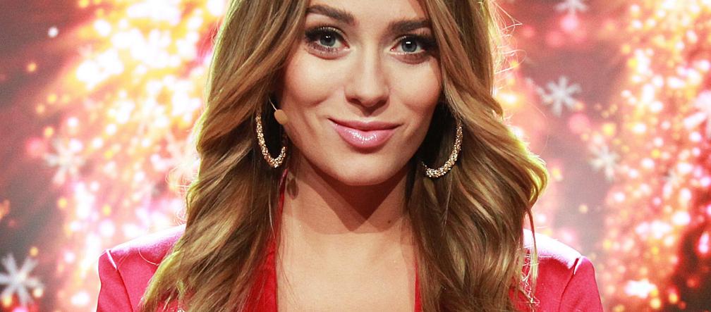 Marcelina Zawadzka w sukience z dzianiny