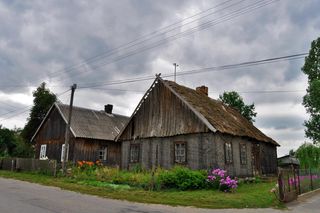 To jedna z najbiedniejszych gmin w Polsce. Znajduje się w Podlaskiem