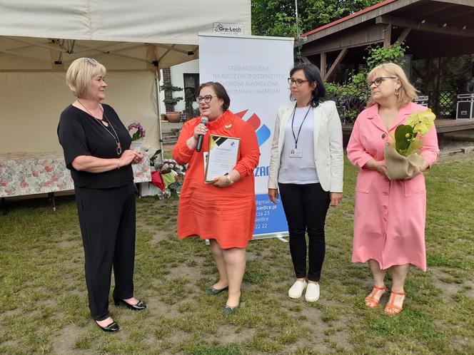 W uroczystości z okazji 10-lecia Szansy w Siedlcach wzięli udział przedstawiciele różnych lokalnych organizacji pomocowych