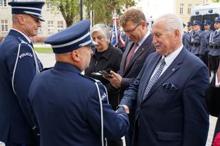 Policjant Marek Cekała zginął na służbie. Po 20 latach od tragedii odsłonięto pamiątkową tablicę [ZDJĘCIA]