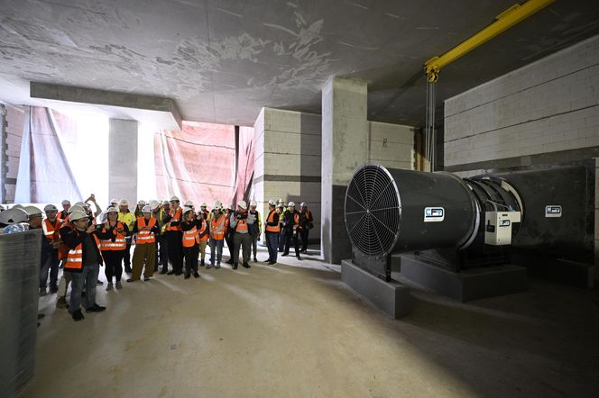 Byliśmy na budowie ostatniej stacji metra w Warszawie. Widok zapiera dech w piersiach