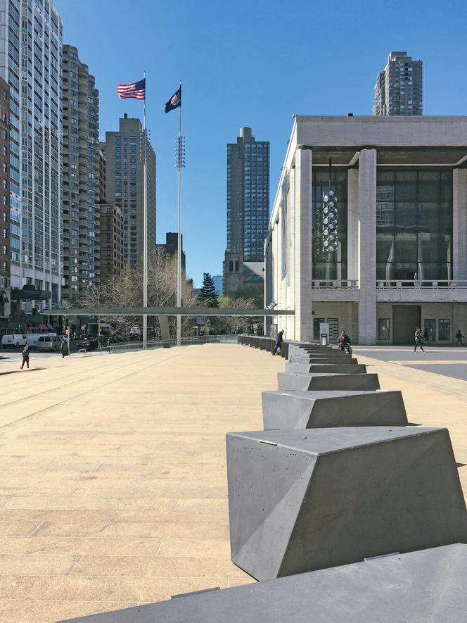 Bariery zabezpieczające Lincoln Center, Nowy Jork, proj. FXCollaborative, 2018
