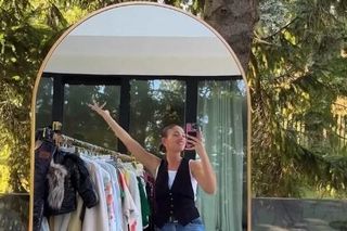 Klaudia Halejcio ma dom za 9 milionów, a sprzedaje stare ciuchy w sieci. Tak brakuje jej kasy?
