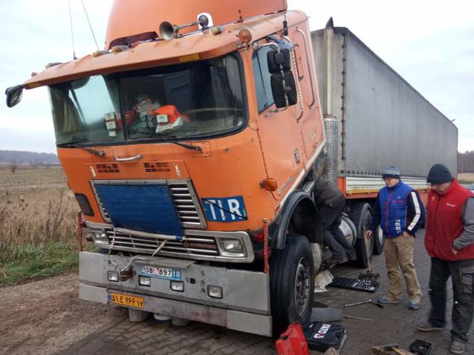 Kierowca ciężarówki z Iranu utknął pod Częstochową