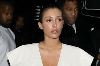 Bianca Censori - kim jest żona Kanye Westa? To ona pokazała się nago na czerwonym dywanie nagród Grammy