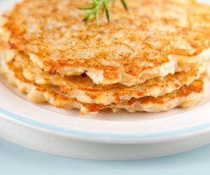 Sycące placki z gotowanych ziemniaków i sera