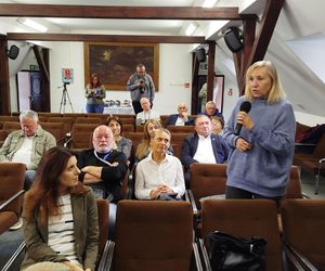 Dwór w Nowych Iganiach wymaga wielu prac renowacyjnych. W ostatnich latach na terenie dworu trwały prace przygotowawcze