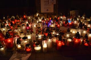 Protest kobiet w Katowicach. Tłumy strajkują przeciwko zakazowi aborcji