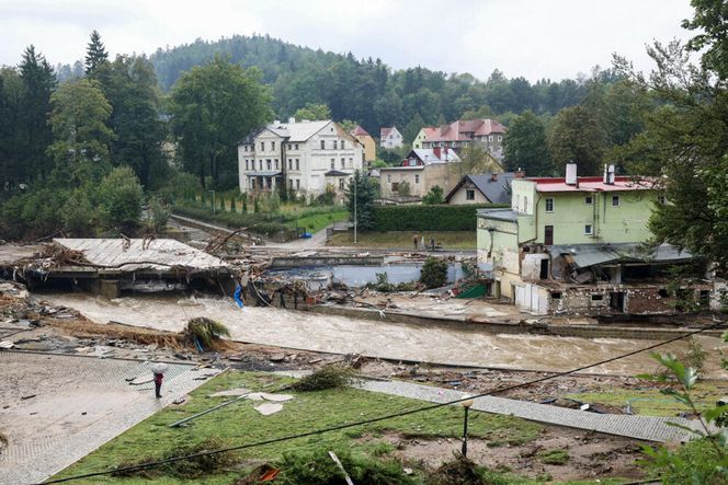 Dom znanego dziennikarza TVN24 kompletnie zalany! Woda "wymiotła wszystko! Dosłownie"