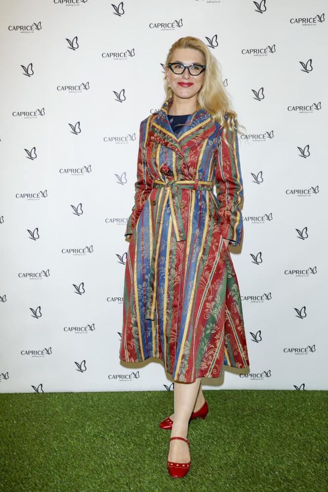 Gwiazdy pozują z butami. Więdłocha ma nową fuchę, Andrzejewicz w ogromnej marynarce, Kostka jak pani wiosna