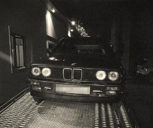 30-latka spod Bydgoszczy kupiła BMW. Okazało się, że pojazd jest zabytkowy, ale... kradziony