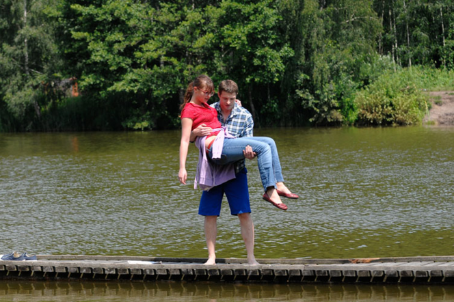 BrzydUla. Ula (Julia Kamińska), Piotr (Maciej Brzoska)