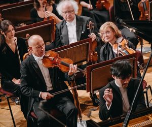 XIX Międzynarodowy Konkurs Pianistyczny im. Fryderyka Chopina. Stroje uczestników wywołały burzę