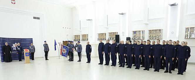 Nowi funkcjonariusze lubelskiej policji. 24 mężczyzn i 5 kobiet wypowiedziało słowa przysięgi