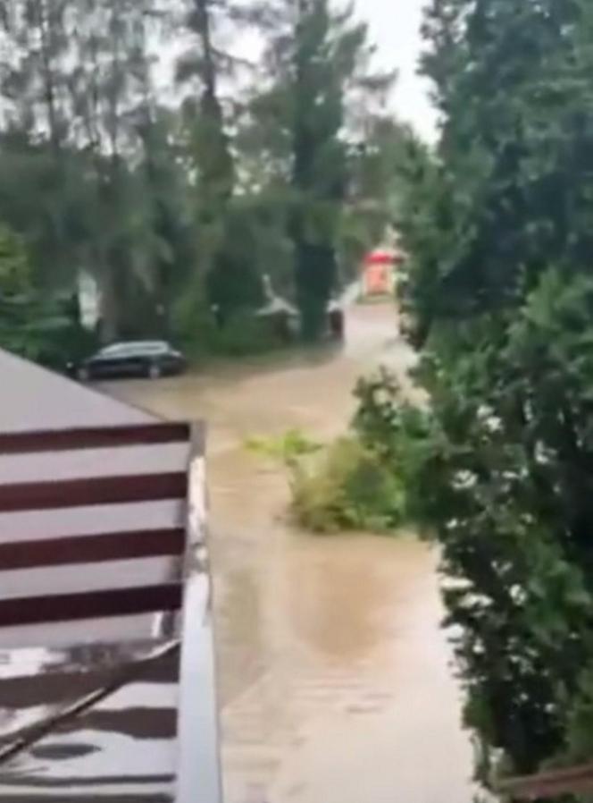 Powódź zalała Galerię „Sportowe Trofea Adama Małysza”