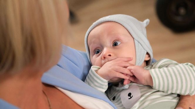 M jak miłość odc. 1876. Dorota (Iwona Rejzner), Antoś (Mark Myronenko)