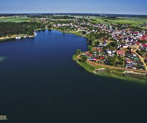 To największe jezioro w Wielkopolsce. Każdego roku przyciąga tłumy turystów [ZDJĘCIA]