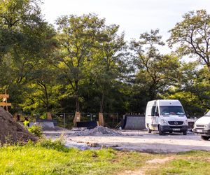 Budowa skateparku pod Kopą Cwila na warszawskim Ursynowie