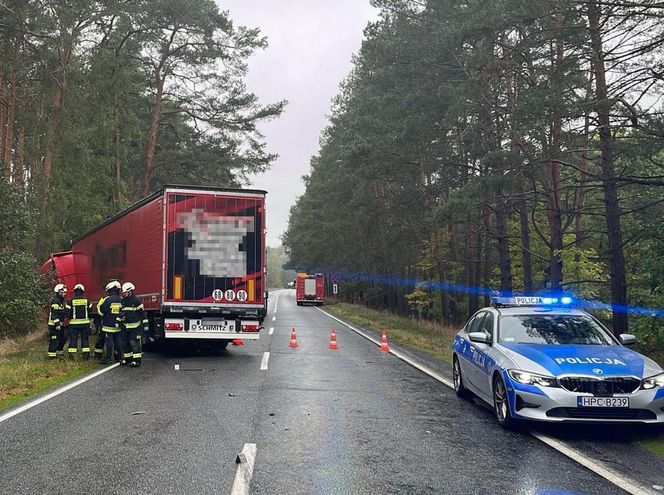 45-latek wjechał wprost pod nadjeżdżającą ciężarówkę! Tragedia w Bydgoszczy 