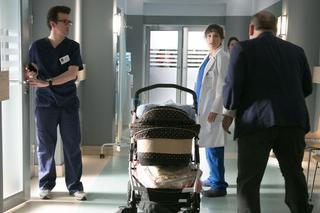 Na dobre i na złe odc. 635. Julka Burska (Aleksandra Hamkało), Rysiek Grec (Sławomir Orzechowski), Artur Bart (Piotr Głowacki)