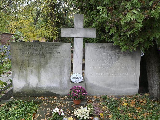 Grób matki Bronisława Komorowskiego