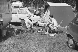 Tak wypoczywano pod namiotem w PRL-u. Zobacz stare zdjęcia z campingów!