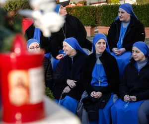 Papież Franciszek w stanie krytycznym