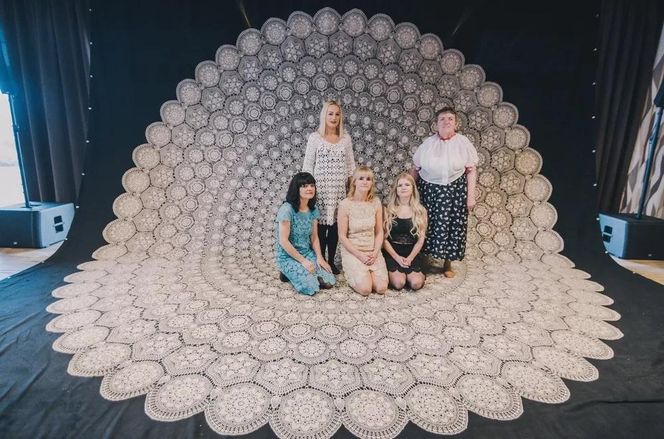 To najdziwniejsza wieś w województwie śląskim. Tu sacrom spotyka się z profanum