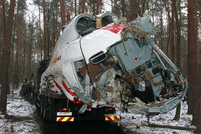 Rocznica wypadku Leszka Millera i katastrofy śmigłowca