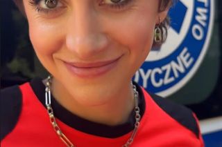 Na sygnale na planie. Karolina (Klaudia Janas)