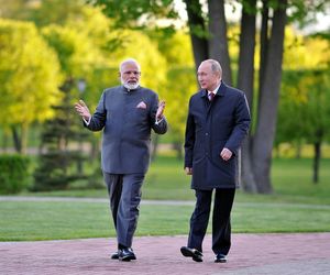  Zwrócili uwagę na ręce Putina. Zagadka rozwiązana?