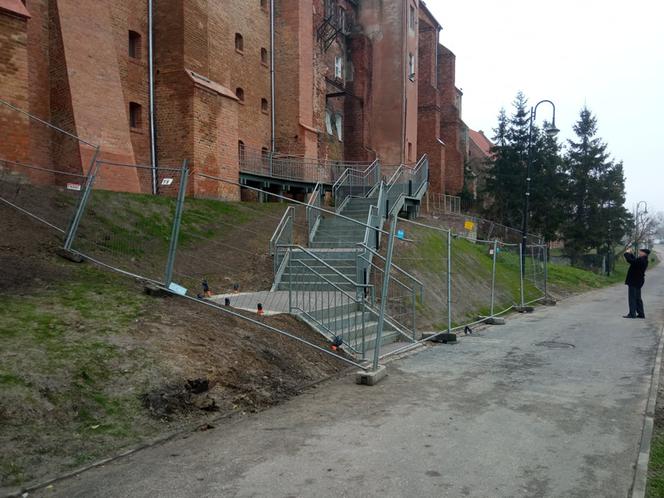 Schody do Muzeum Handlu WIślanego "Flis" w Grudziądzu