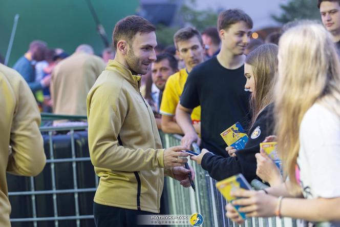 Wielka feta na Rynku. Kibice świętowali sukces Łomży Vive Kielce