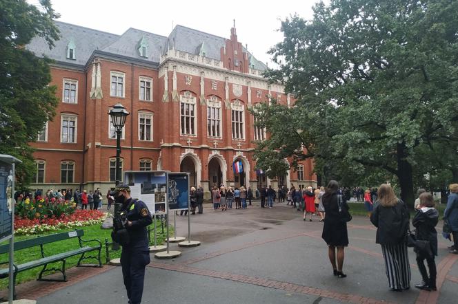  Kraków: alarm bombowy na Uniwersytecie Jagiellońskim, ewakuowano budynek