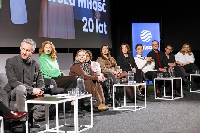 Aneta Zając, Patryk Cebulski i Łukasz Płoszajski. Tłum gwiazd na imprezie urodzinowej serialu "Pierwsza miłość"