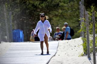 Marta Manowska na plaży w Juracie