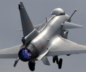 Chińskie myśliwce Chengdu J-10
