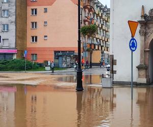 Nysa, centrum miasta zalane