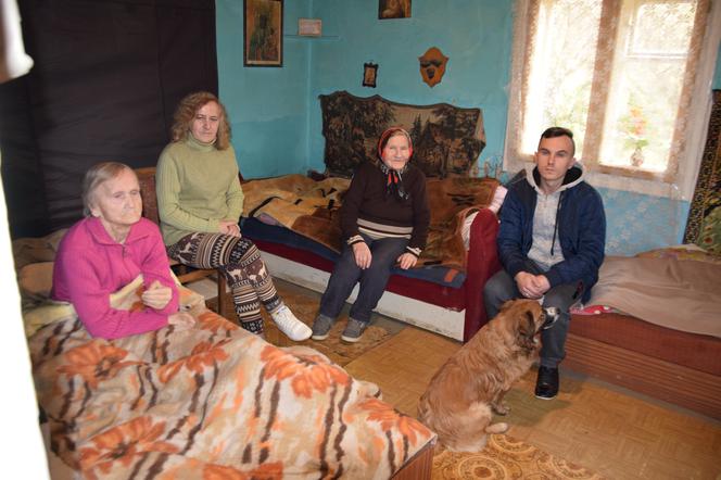 Szukam domu dla babci, mamy i cioci