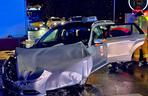 Fatalny wypadek w Warszawie. Bus wywrócił się na drodze, wielu rannych 