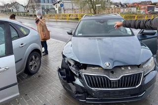 Gdańsk: Uber przydzwonił na czerwonym. Ręce opadają [WIDEO, ZDJĘCIA]