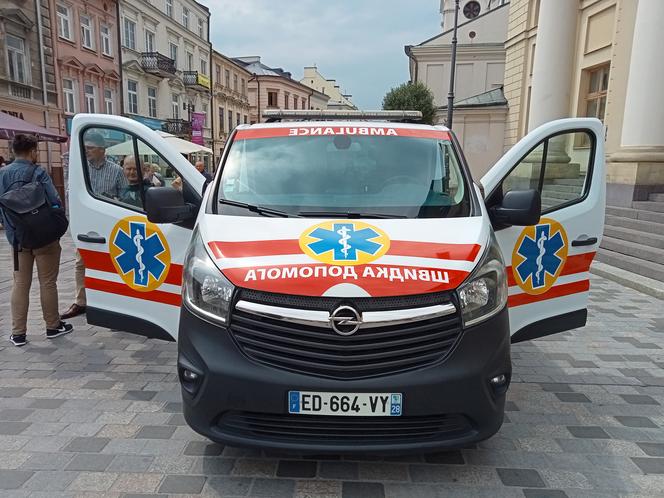 Lubelscy pracodawcy ofiarowali karetkę dla Ukrainy 