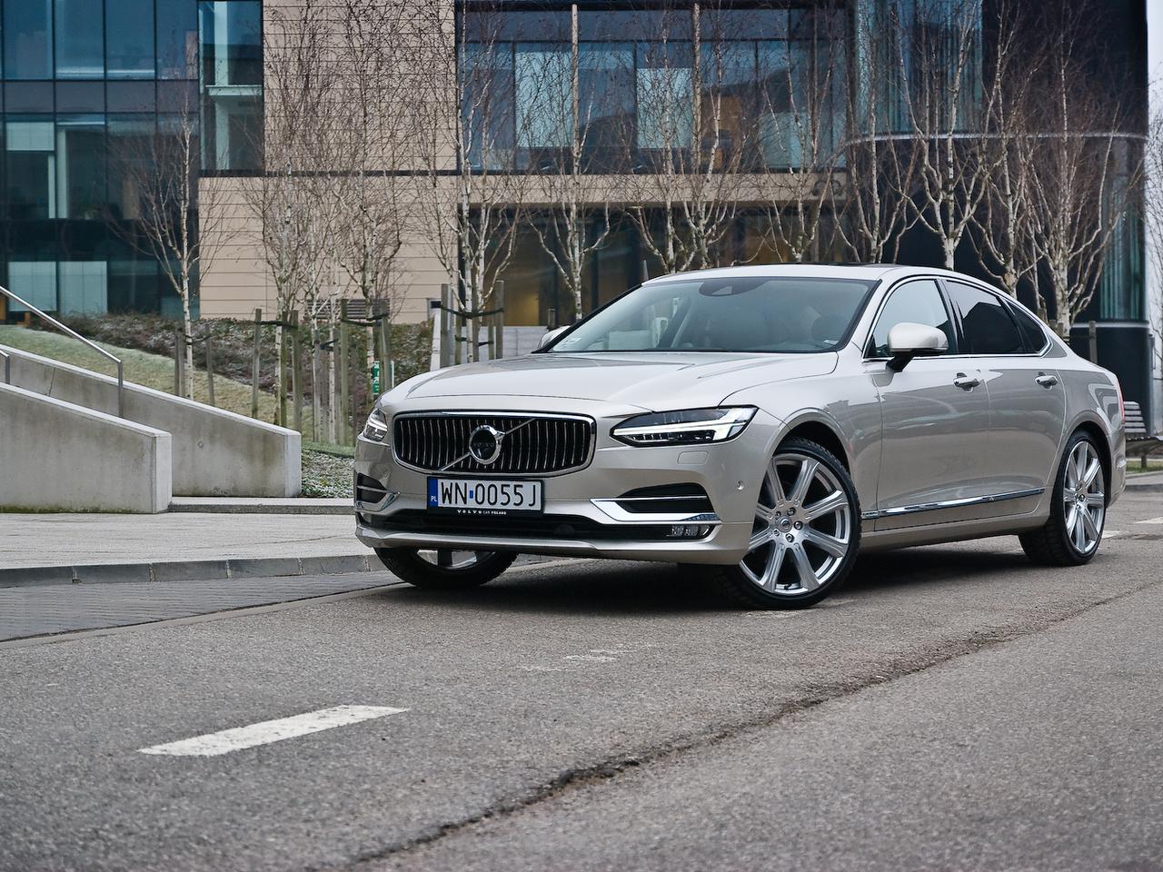 Volvo S90 D4