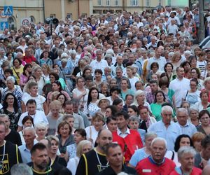 76. rocznica Cudu Lubelskiego. Procesja różańcowa w centrum Lublina