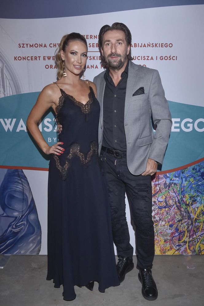 Kim jest Karolina Woźniak? Partnerka Tomasza Iwana to prawdziwa pięknosć. Jak poradziła sobie w "Afryka Express"?