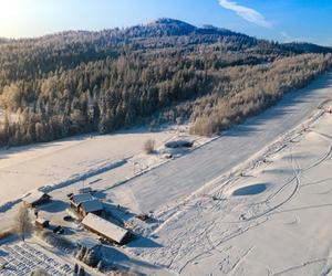 W Beskidach sezon narciarski wystartował już w listopadzie. Oto najlepsze stoki. CENY, GODZINY OTWARCIA