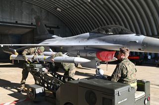 Polskie samoloty F-16