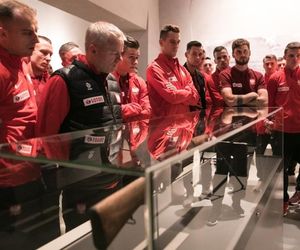 Wizyta piłkarzy w Muzeum II Wojny Światowej