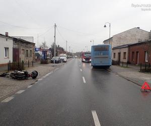 Wypadek z udziałem motocyklisty w Częstochowie. Kierowca autobusu skręcił w ostatniej chwili 