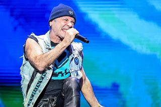 Bruce Dickinson zaskoczył fanów na solowej trasie. Zaśpiewał zapomniany utwór Iron Maiden z lat osiemdziesiątych 